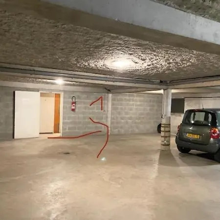 Cosy Avec Jardin Proche Centre . Apartamento *