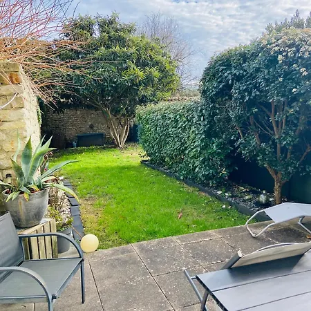 Apartment Cosy Avec Jardin Proche Centre . *