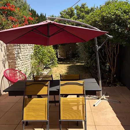 아파트 Cosy Avec Jardin Proche Centre . *